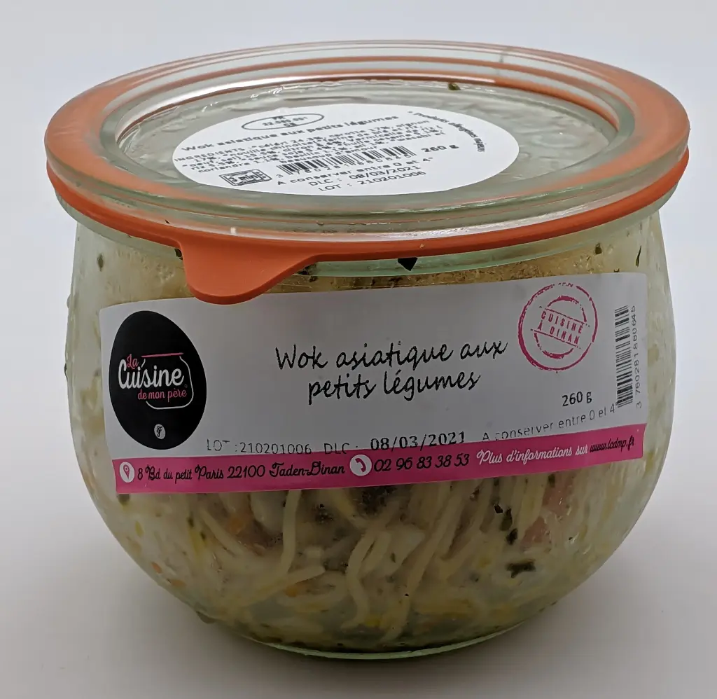 WOK DE PÂTES ASIATIQUES AUX PETITS LÉGUMES